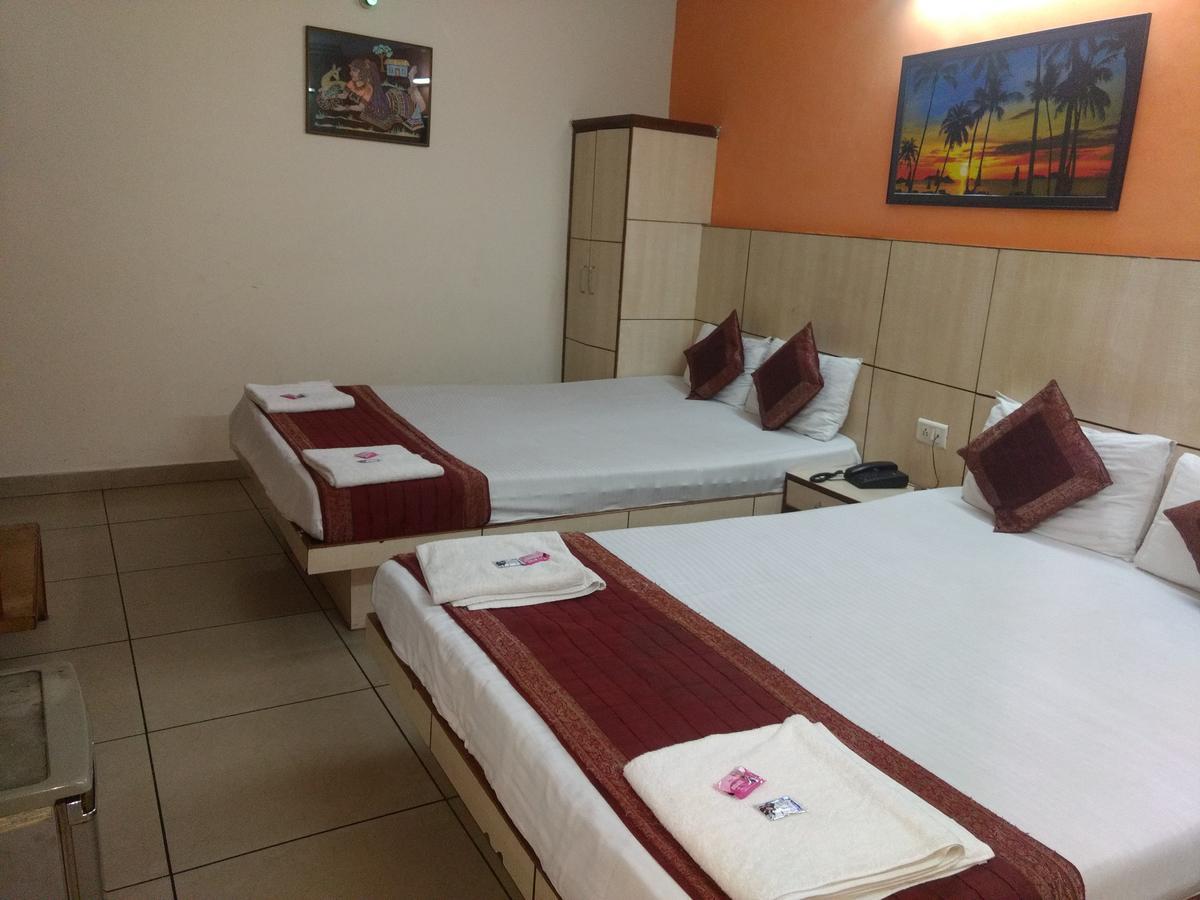 Hotel Sun Village Near New Delhi Railway Station エクステリア 写真